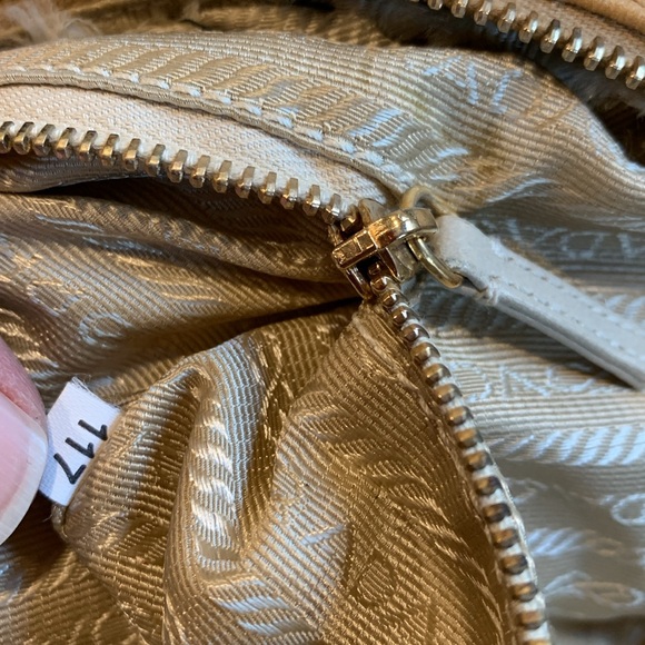 VINTAGE PRADA RIVET BAULETTO BAG •FLAWED • NOLOCK - Picture 10 of 14